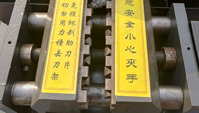 大臺鉗自動夾緊